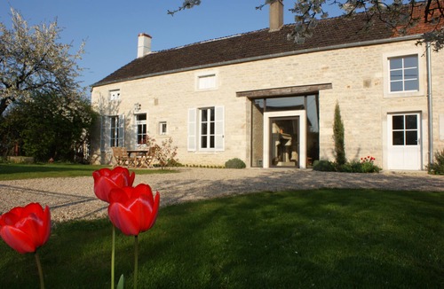 Tailly House | old winemaker's house