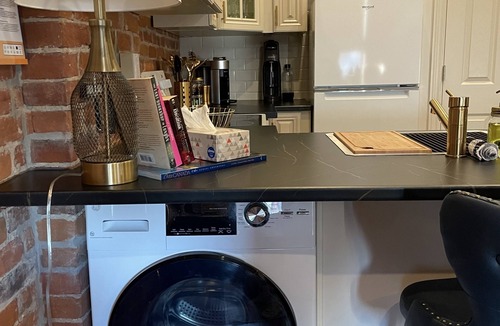 Belleville Apartment | Old World Charm: Burrows Suite #3 - Belleville, ON