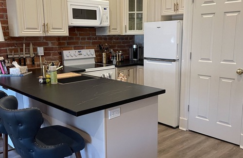 Belleville Apartment | Old World Charm: Burrows Suite #3 - Belleville, ON