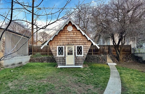 Lewiston House | Old World Charm w/River Views