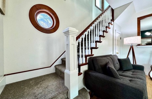 Lewiston House | Old World Charm w/River Views