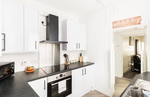 Oldbury House | Oldbury House - Bespoke for Contractors