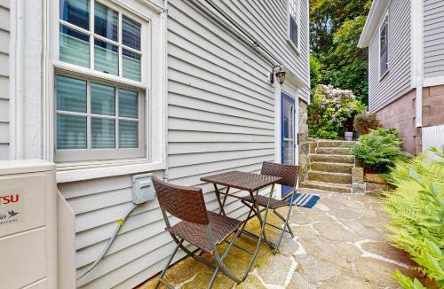 Rockport Apartment | Olde New House