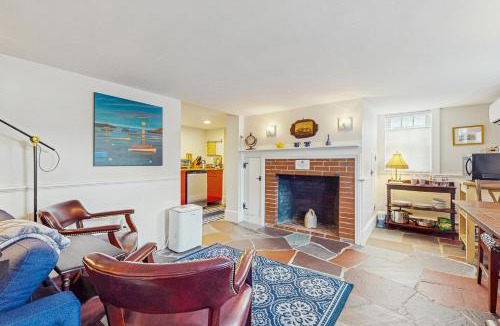 Rockport Apartment | Olde New House