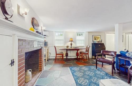 Rockport Apartment | Olde New House