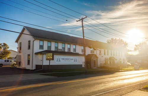 Hamburg Apartment | Olde Time Game Room at The West End Inn