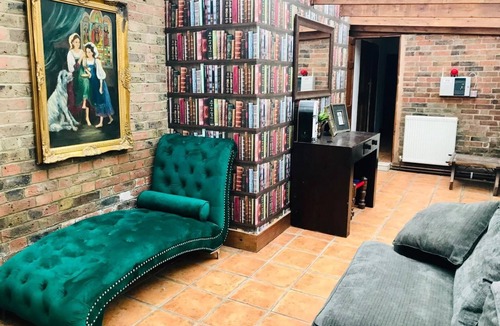 Tinsley Green House | Oldlands Farm