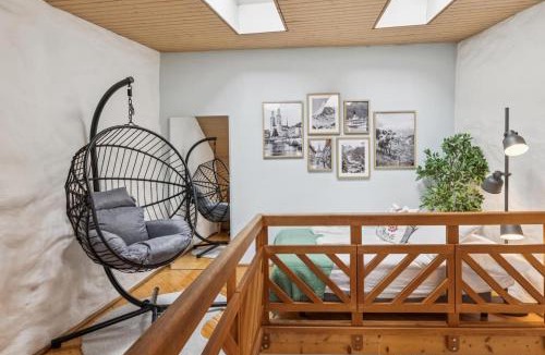 Niederdorf Apartment | OldTownRiversideACBalconyFreeParkingWaterView