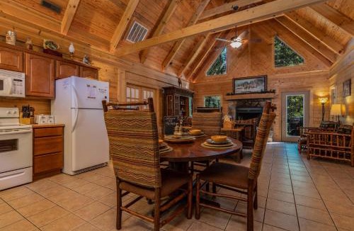 Branson Cedars House | Ole Hickory w/Firepit HotTub