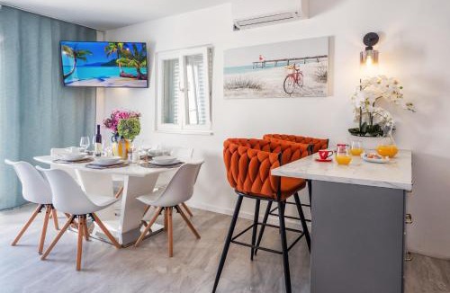 Cove Makarac (Milna) Apartment | Olea Mare Sutivan - in the centre with parking