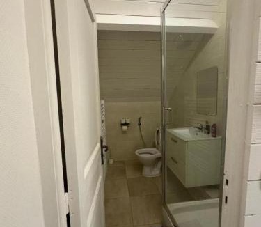 Poissy Bed & Breakfast | Oliasi Poissy