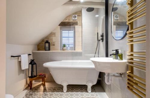 Easton on the Hill House | Olive Cottage