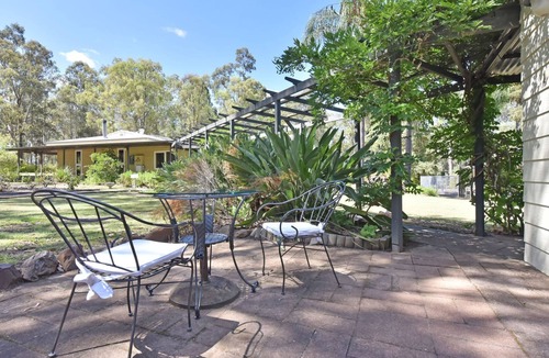 Pokolbin Cabin | Olive Grove 1 Studio with share pool in Central Vineyards