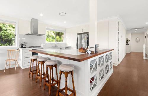 Meroo Meadow House | Olive Grove - Pet Friendly with Fireplace