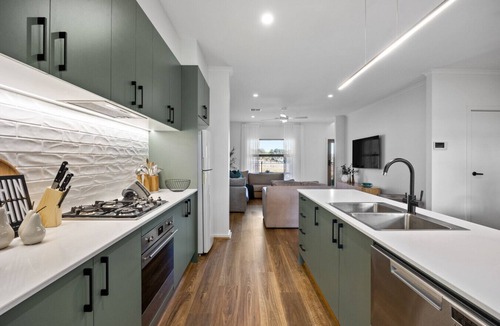 Mount Barker Villa | Olive Lane @ Mount Barker - Workspace, Wi-Fi