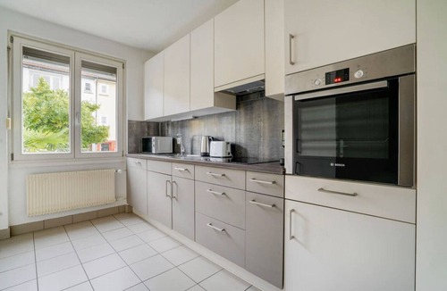 Wipkingen Apartment | Olive Suite · Helle 3-Zimmerwohnung in Wipkingen