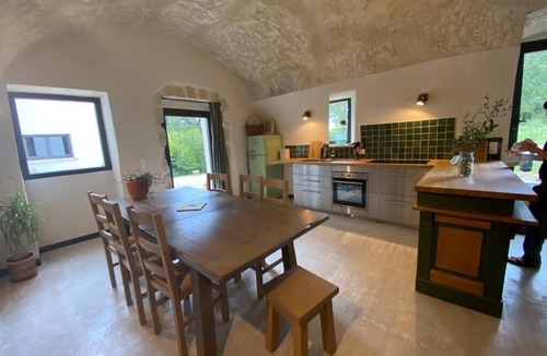 Junas House | "Olive, the natural" Gite nature du Mas des Teullieres