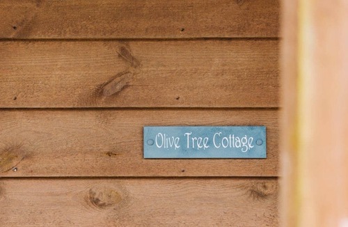 Selsted House | Olive Tree Cottage, Hoad Farm, Acrise