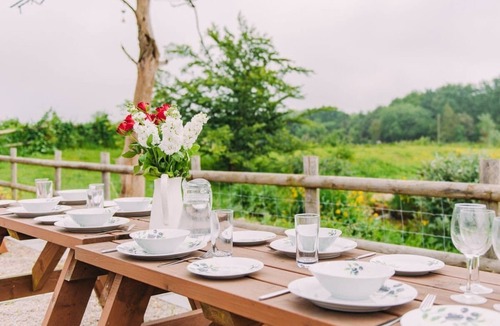 Selsted House | Olive Tree Cottage, Hoad Farm, Acrise