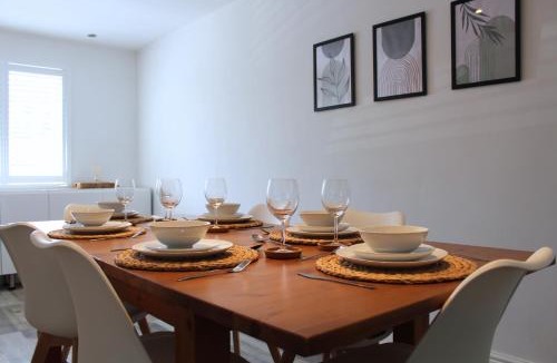 Milton Keynes House | Olive View