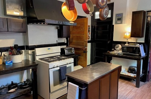 Bisbee House | Oliver House - Entire House - 13 Bedrooms