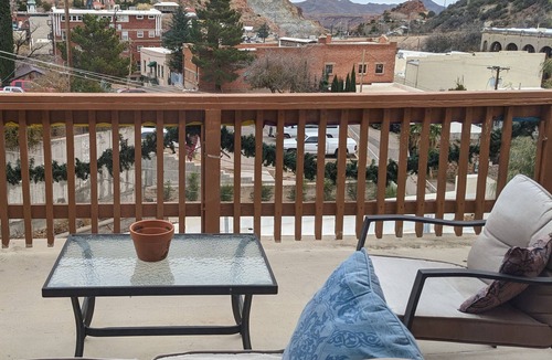 Bisbee House | Oliver House - Entire House - 13 Bedrooms
