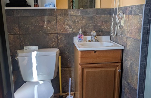 Bisbee House | Oliver House - Entire House - 13 Bedrooms