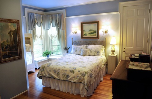 West Washington Bed & Breakfast | Oliver Inn Bed and Breakfast
