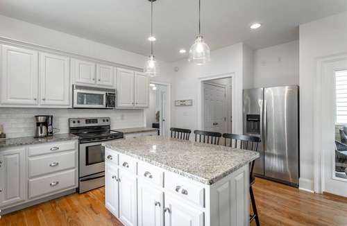 North Chattanooga House | Oliver`s Landing - Walk Right in North Shore!