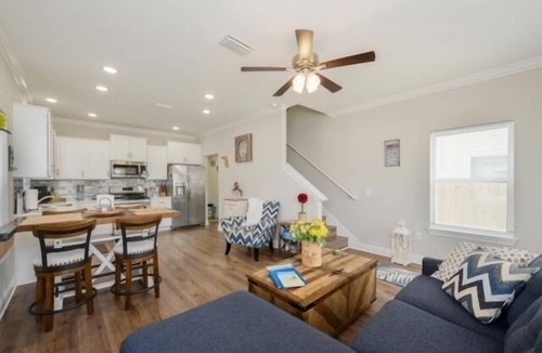 South Pensacola House | Olivers Oasis