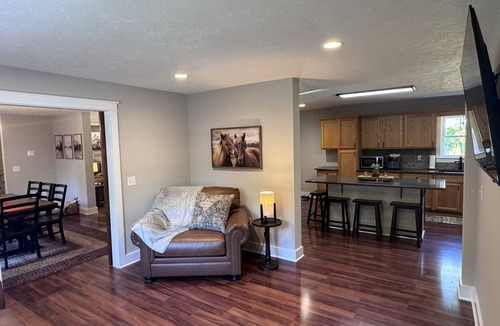 New Kent House | Olivet Oasis - saltwater pool, hot tub, pond, walking trails, game room