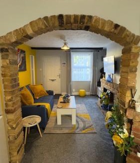 Great Baddow House | Olivia's Cosy Cottage