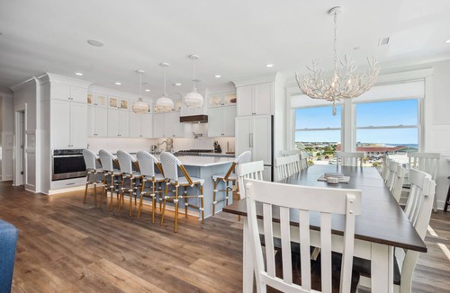 Long Beach House | Ollie's Point: Spectacular Oceanfront Home With Pool and Elevator