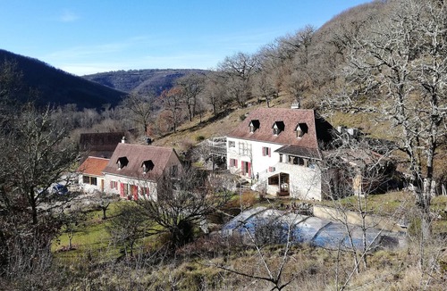 Espagnac-Sainte-Eulalie Bed & Breakfast | Oltarcie bed and breakfast with swimming pool in the Célé valley near Figeac