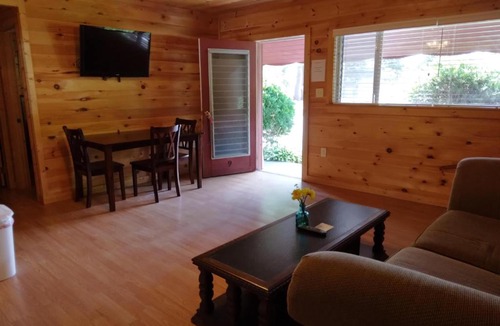 Diamond Point Hotel | Olympian Resort Motel