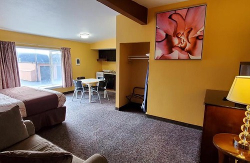 Aberdeen Hotel | Olympic Inn & Suites