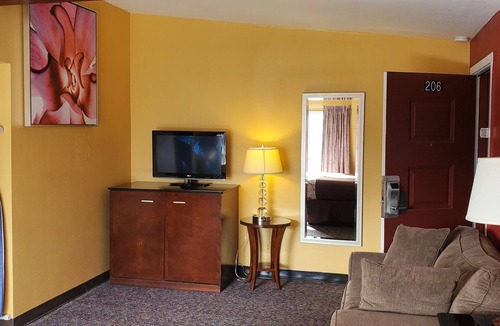 Aberdeen Hotel | Olympic Inn & Suites