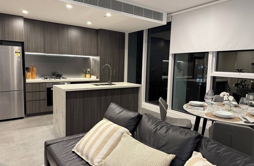 Lidcombe Apartment | Olympic park 2Bed2Bath Stadium Sunset