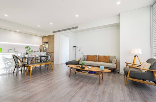 Lidcombe Apartment | Olympic Park/Excellent view/2Br/By Train/Shopping
