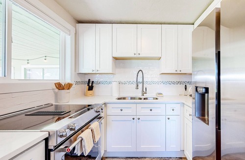 Lilliwaup House | Olympic Peninsula home with private patio, deck, & W/D