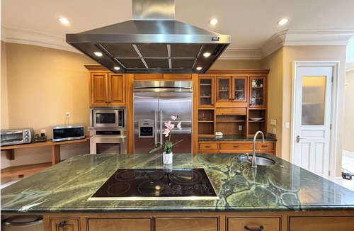 Los Altos Hills Villa | Olympus: Pool, KTV, Skyline Luxury Retreat