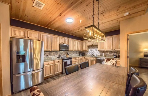 Gruene Condo | OM A5 River Float Haus on the Gruene