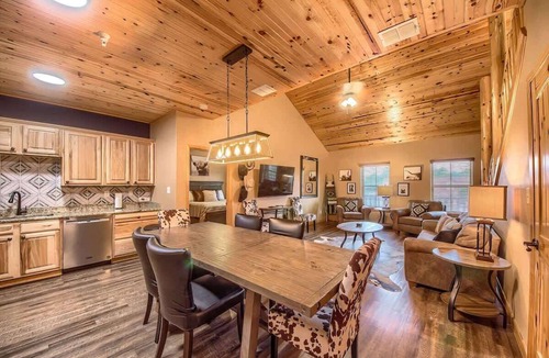 Gruene Condo | OM A5 River Float Haus on the Gruene
