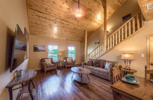 Gruene House | OM A8 Gruene River Two-Step at Old Mills Resort