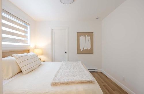 Pont-Rouge Ski Chalet | OM de Portneuf Spa prive Chalet moderne Nature