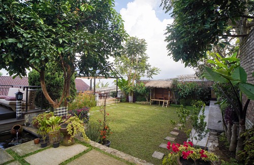 Parongpong Villa | Omah Angkul Angkul Villa