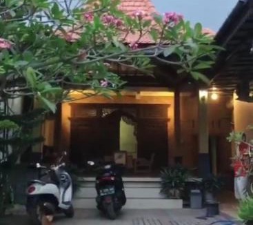 Sumberagung House | Omah Joglo Pulau Merah