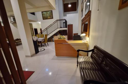 Depok Hotel | Omah Nayan Guesthouse