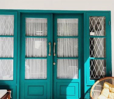 Depok Villa | Omah Toska Homestay Jogja