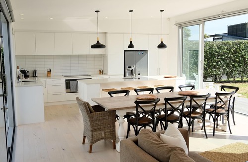 Omaha Villa | Omaha Beachfront Property